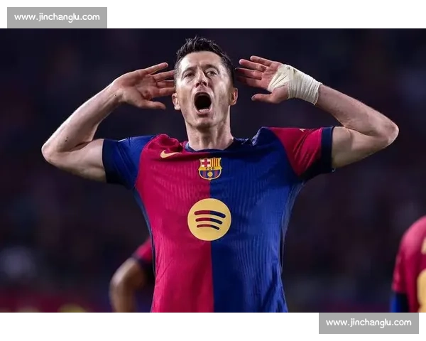 莱万自曝 2012 年已点头曼联 多特强硬留人红魔错失神锋 莱万自曝 2012 年已点头曼联 多特强硬留人红魔错失神锋